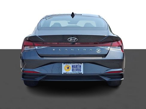 Used 2023 Hyundai Elantra SEL w/ Convenience Package FWD image 5