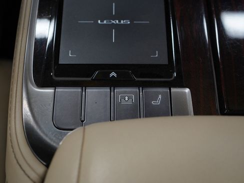 Used 2019 Lexus LS 500 AWD w/ Interior Upgrade Package image 21