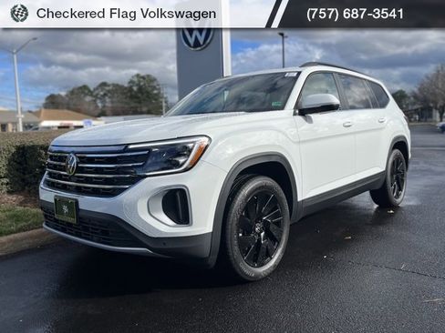 Used 2025 Volkswagen Atlas SE image 1