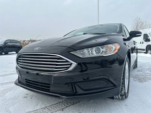 Used 2018 Ford Fusion SE image 50
