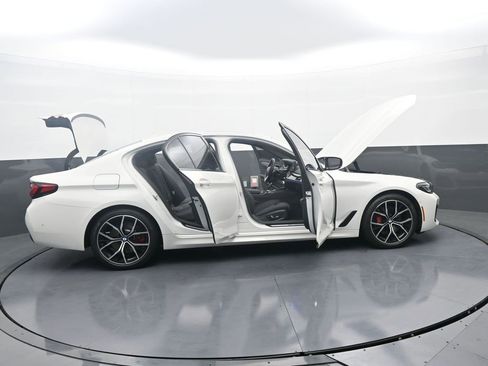 Used 2023 BMW 530i xDrive w/ M Sport Package image 43