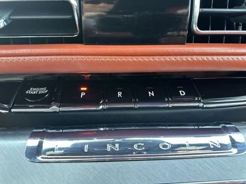 Used 2025 Lincoln Aviator Reserve w/ Equipment Group 201A AWD/4WD image 20