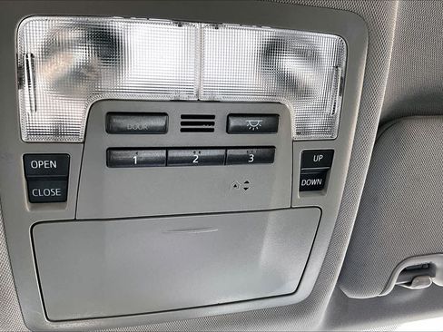 Used 2017 Toyota Highlander XLE AWD/4WD image 33