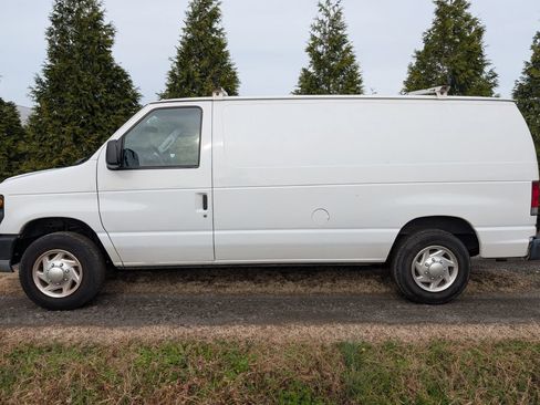Used 2010 Ford E-150 and Econoline 150 image 3