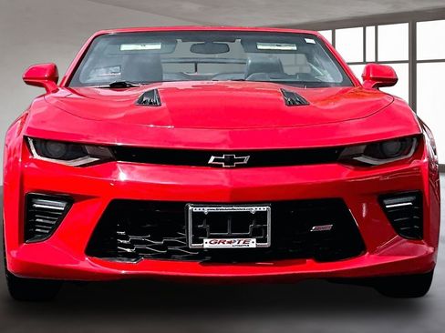 Used 2017 Chevrolet Camaro SS RWD image 3