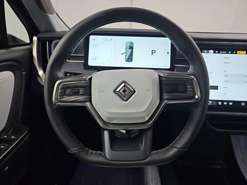 Used 2025 Rivian R1S Adventure image 28