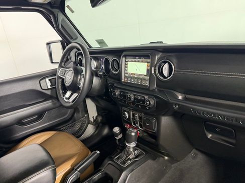 Used 2023 Jeep Wrangler Unlimited Rubicon 4xe AWD/4WD image 33