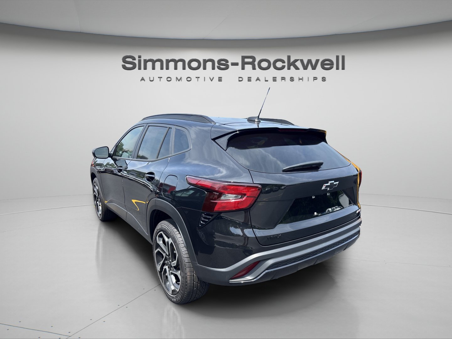 Used 2024 Chevrolet Trax RS w/ Driver Confidence Package FWD image 3
