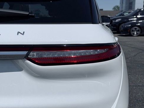 Used 2023 Lincoln Corsair AWD w/ Equipment Group 101A image 8