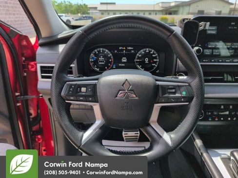 Used 2023 Mitsubishi Outlander SEL AWD/4WD image 14