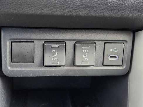 Used 2023 Toyota Corolla Cross XLE w/ Convenience Package image 16