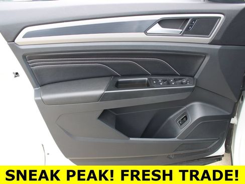 Used 2020 Volkswagen Atlas Cross Sport SEL AWD/4WD image 9