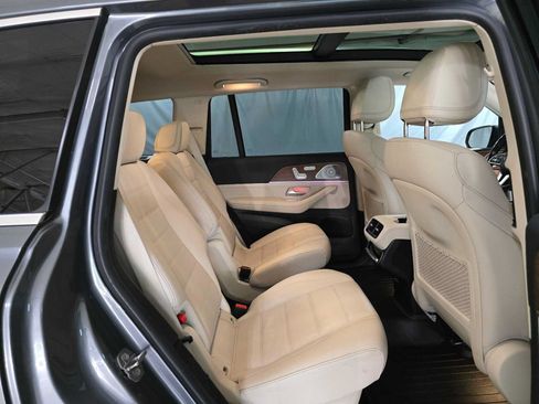 Used 2021 Mercedes-Benz GLS 450 4MATIC image 12