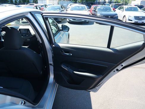 Used 2022 Nissan Altima 2.5 S FWD image 34