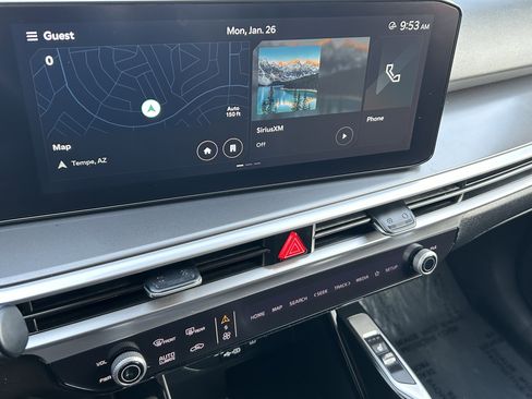 Certified 2024 Kia Sorento S image 27