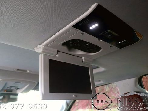 Used 2020 Chevrolet Suburban Premier w/ Premier Plus Edition image 20