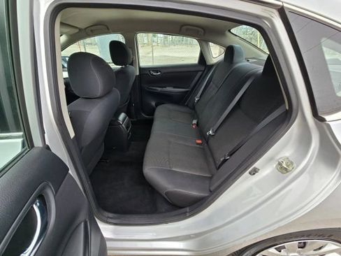 Used 2019 Nissan Sentra S FWD image 11