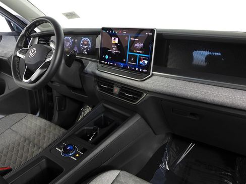 Used 2025 Volkswagen Tiguan S FWD image 13