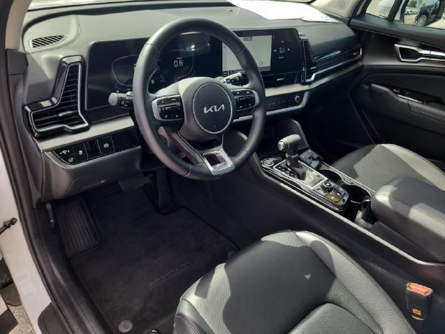 Used 2025 Kia Sportage EX w/ Premium Package FWD image 18
