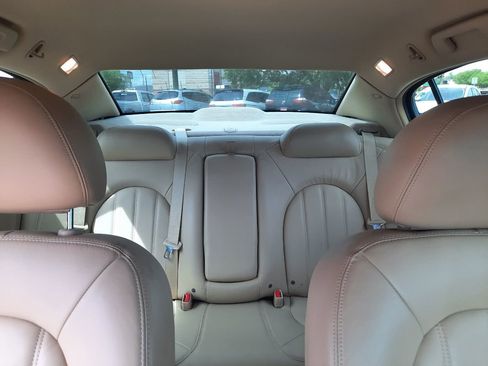 Used 2011 Buick Lucerne CXL FWD image 18