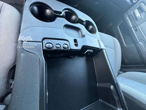 Used 2021 RAM 2500 Big Horn image 33