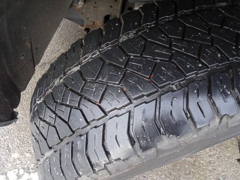 Used 2019 GMC Sierra 1500 SLT w/ SLT Premium Package image 16