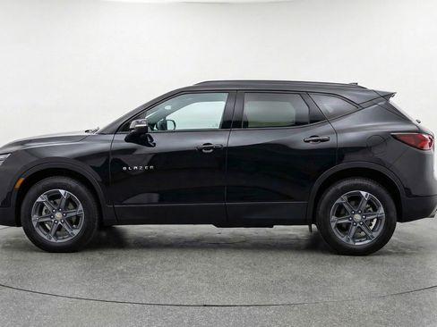 Used 2025 Chevrolet Blazer LT image 5