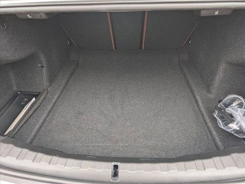 Certified 2025 BMW 330i Sedan w/ Convenience Package image 6