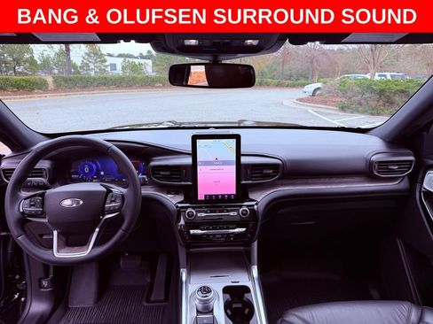 Used 2022 Ford Explorer Platinum w/ Equipment Group 601A image 11