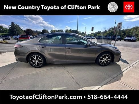 Used 2024 Toyota Camry SE w/ Cold Weather Package AWD/4WD image 2
