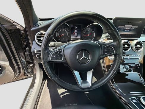 Used 2018 Mercedes-Benz C 300 4MATIC Sedan image 11