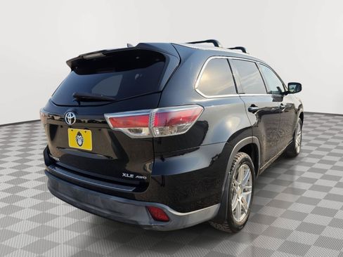 Used 2014 Toyota Highlander XLE AWD/4WD image 4