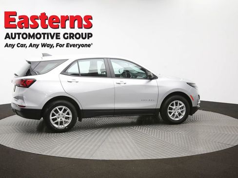Used 2022 Chevrolet Equinox LS image 44