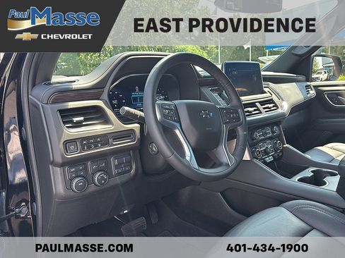 Used 2023 Chevrolet Suburban Z71 w/ Luxury Package AWD/4WD image 16