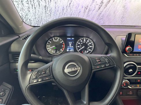 Used 2025 Nissan Sentra S image 32