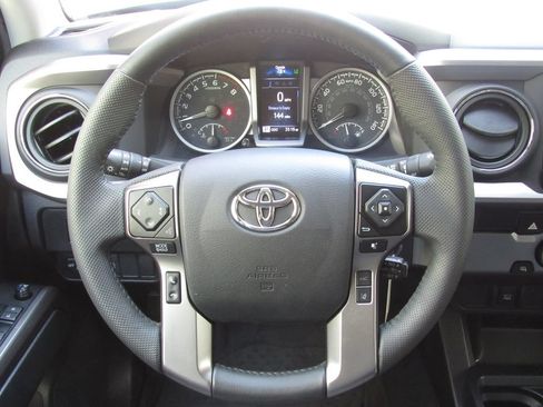 Certified 2022 Toyota Tacoma SR5 RWD image 24