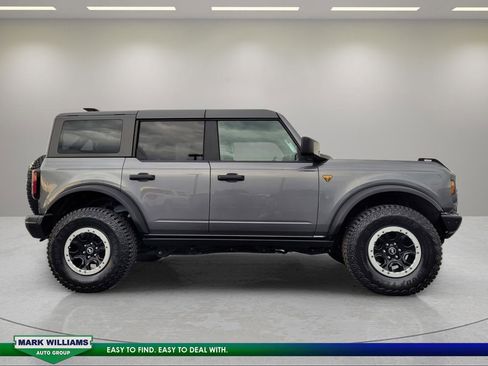 Certified 2023 Ford Bronco Badlands w/ Sasquatch Package AWD/4WD image 2