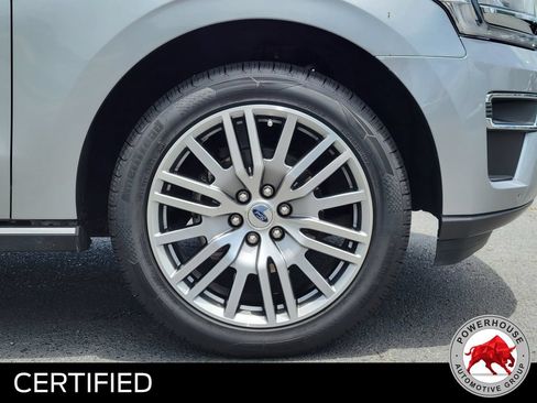 Used 2022 Ford Expedition Limited RWD image 11