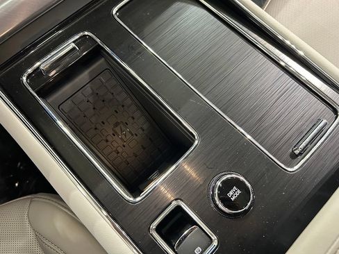 New 2026 Lincoln Aviator AWD w/ Jet Appearance Package image 22