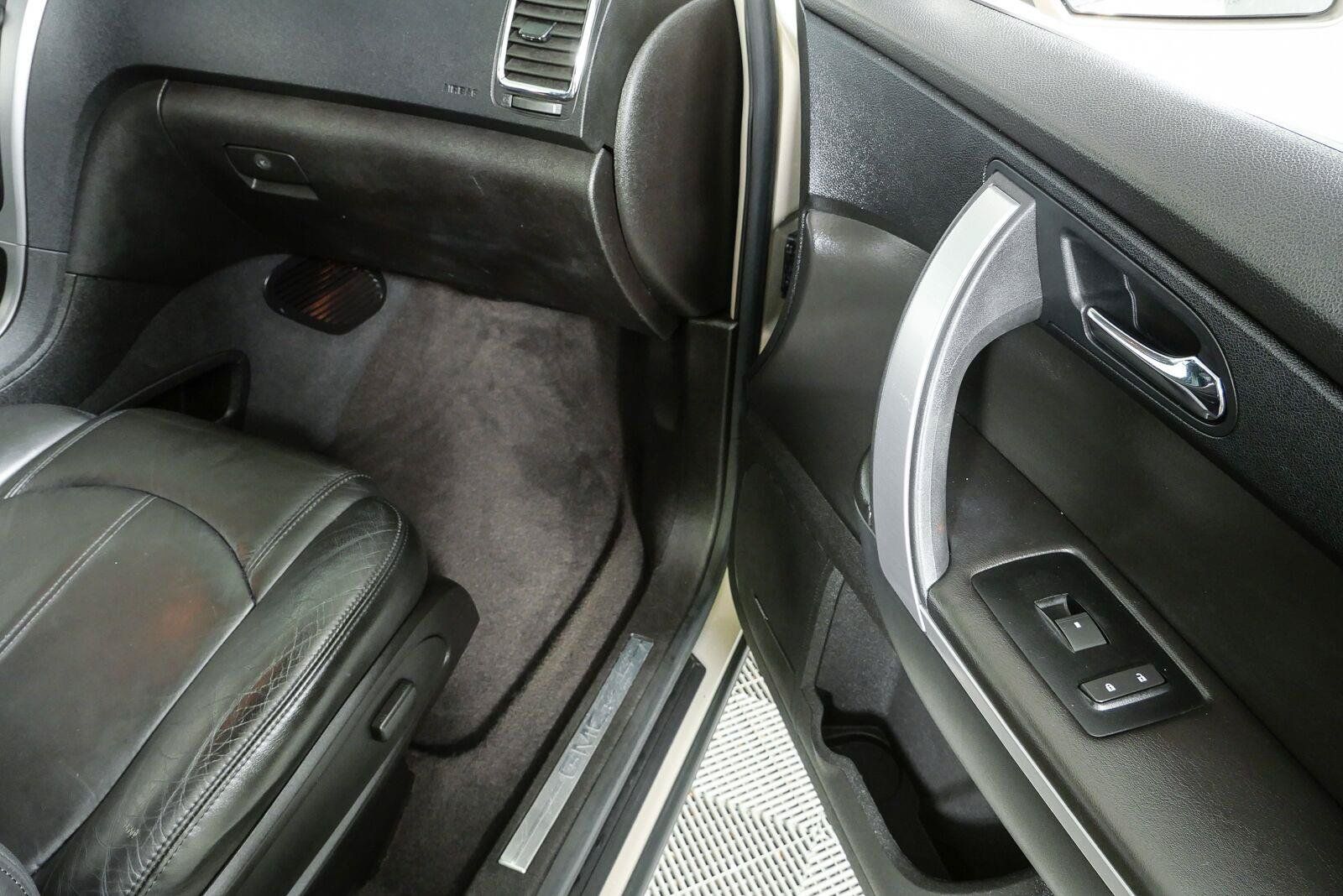 Used 2008 GMC Acadia SLT w/ Convenience Package FWD image 23