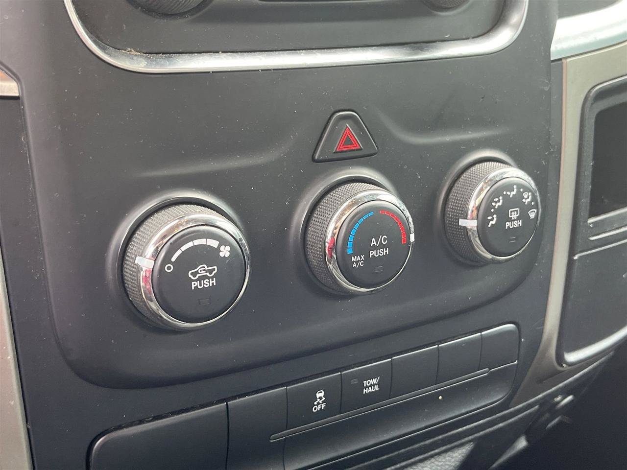 Used 2013 RAM 1500 Classic SLT RWD image 15