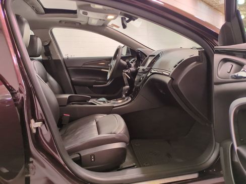 Used 2017 Buick Regal Sport Touring image 11