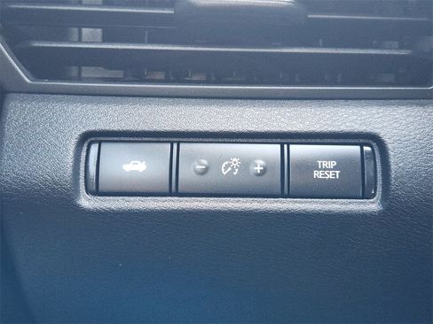 Used 2024 Nissan Altima 2.5 SR image 17