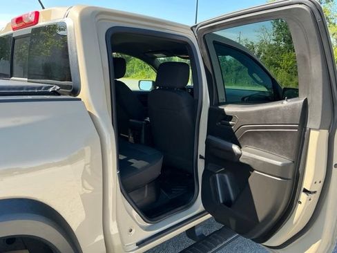 Used 2023 Chevrolet Colorado Trail Boss w/ Technology Package AWD/4WD image 21