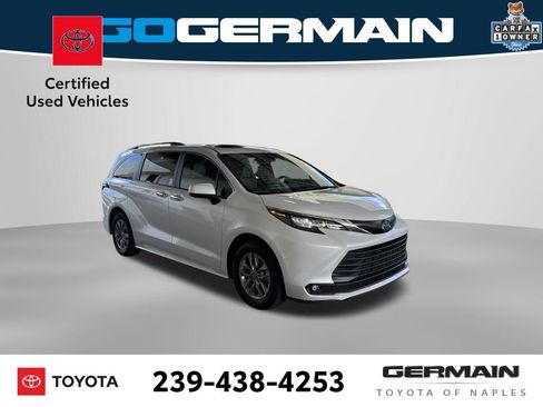 Used 2025 Toyota Sienna XLE FWD image 9