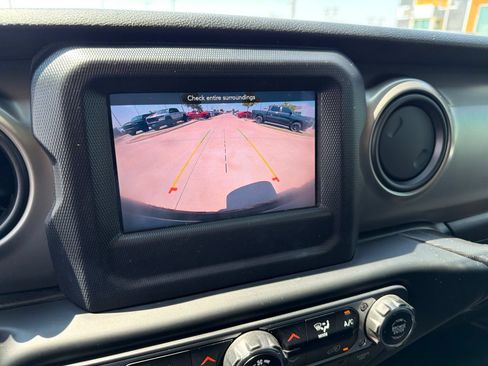 Used 2020 Jeep Wrangler Unlimited Sport S AWD/4WD image 23
