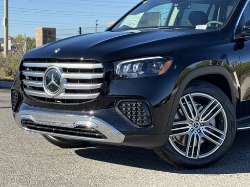 New 2026 Mercedes-Benz GLS 450 4MATIC image 3