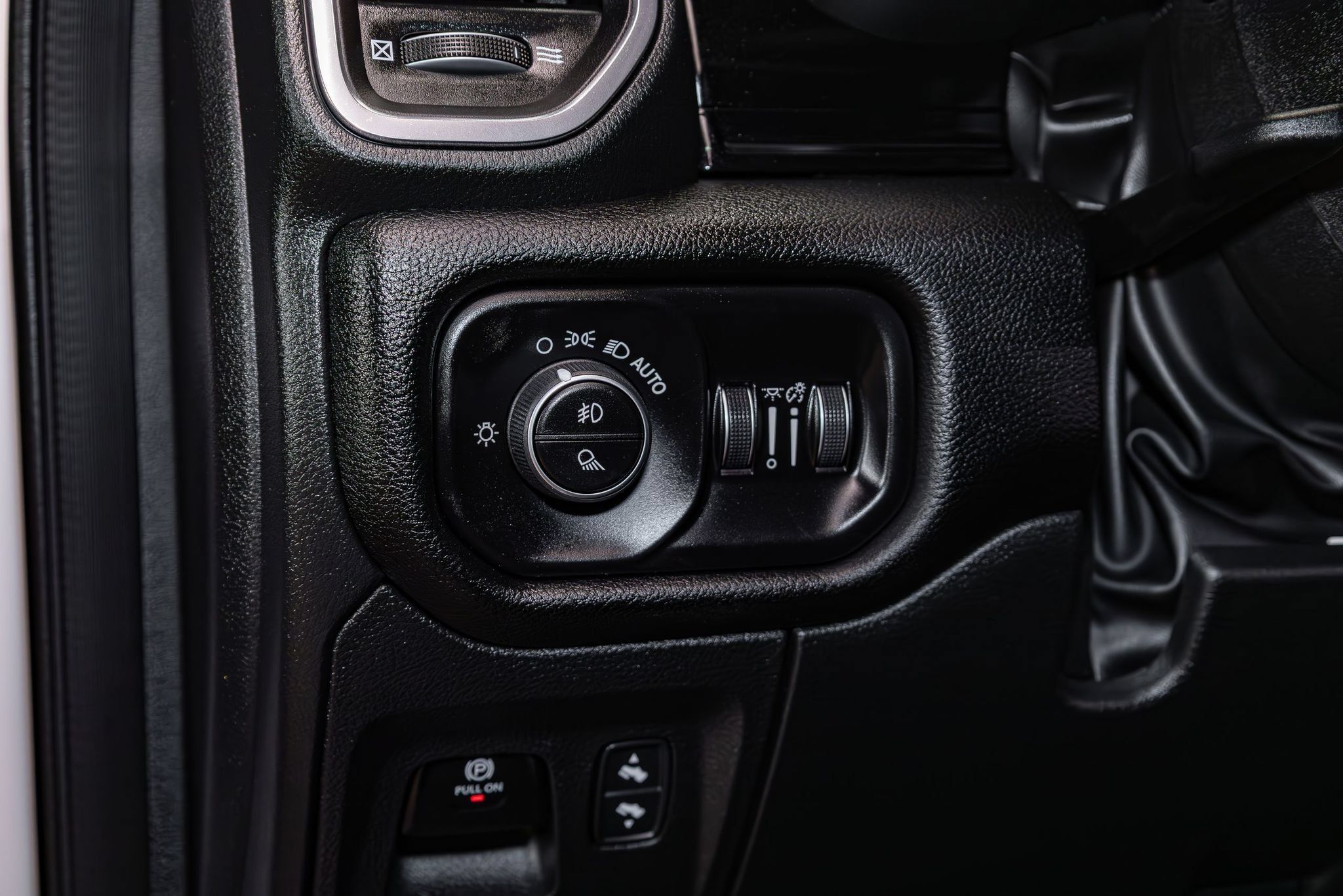 Used 2026 RAM 1500 Laramie w/ Night Edition AWD/4WD image 21