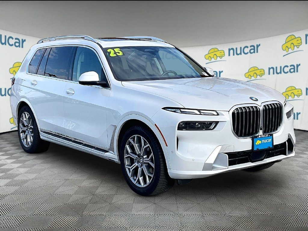 Used 2025 BMW X7 xDrive40i AWD/4WD image 1
