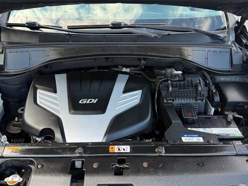 Used 2015 Hyundai Santa Fe Limited w/ Option Group 04 image 4